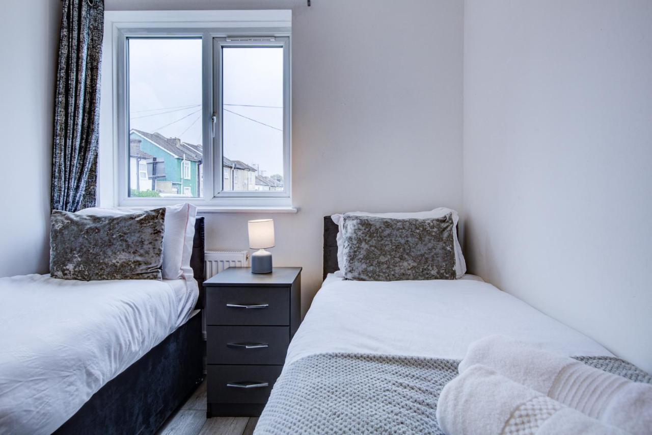 Spacious Urban Apartment In كرويدون المظهر الخارجي الصورة